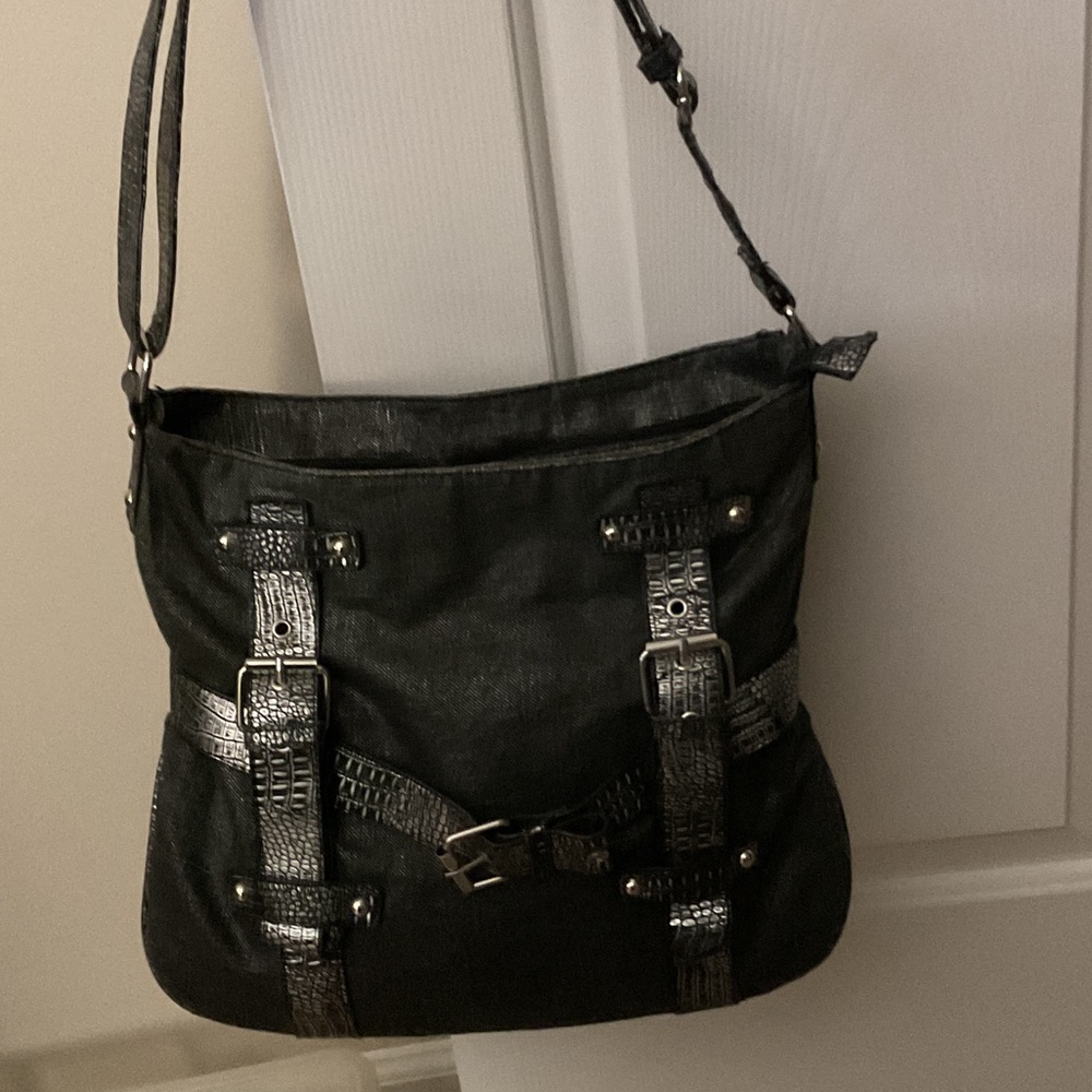 Stylish Black Shoulder Bag